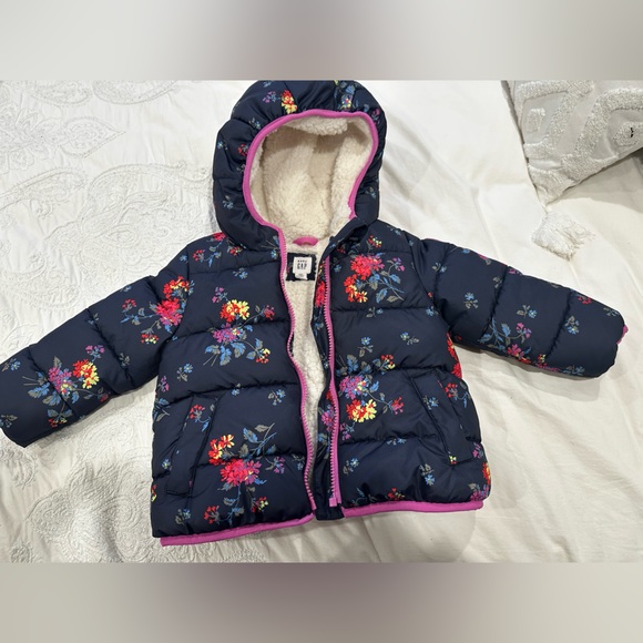 Toddler Jacket | Gap| ColdControl Max Puffer | 2T - Picture 2 of 5